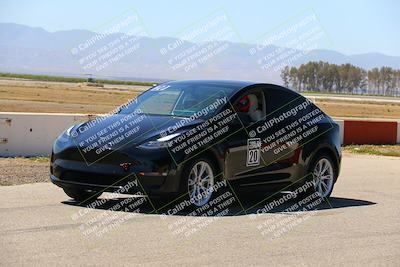 media/Apr-10-2022-Speed Ventures (Sun) [[fb4af86624]]/Teslacorsa B/Grid/